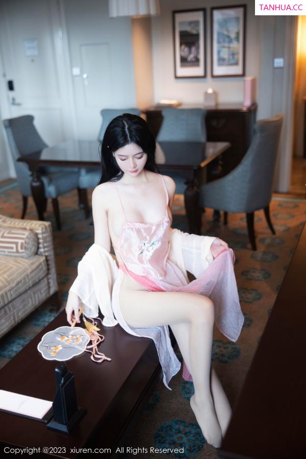   [XiuRen]高清写真图 2023.08.25 No.7290 幼幼 古装美腿第56张图片